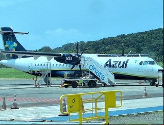 Avião da Azul que saiu do Recife para João Pessoa tem problema no ar e volta a aeroporto em Pernambuco