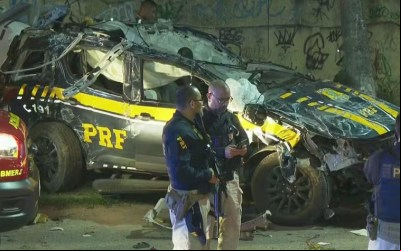 Perseguição policial termina em acidente entre viatura da PRF e carro de suspeito