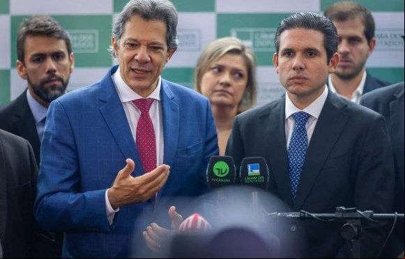 Governo recalibra IOF e eleva tributação para aumentar arrecadação